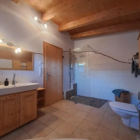 Erlu Appartement *